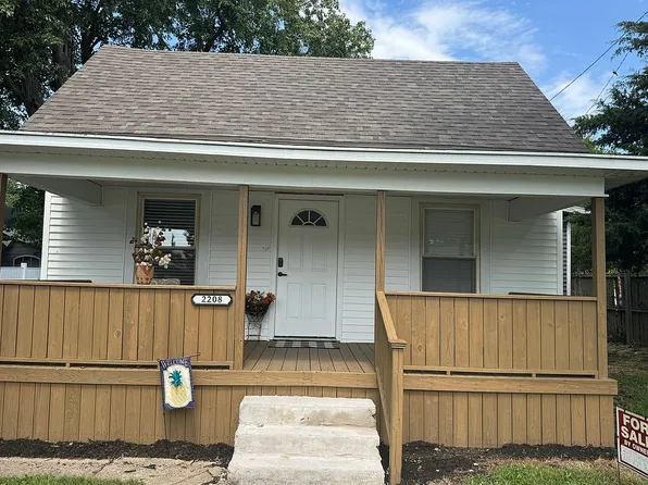 2208 Marshall Ave, Mattoon, IL 61938