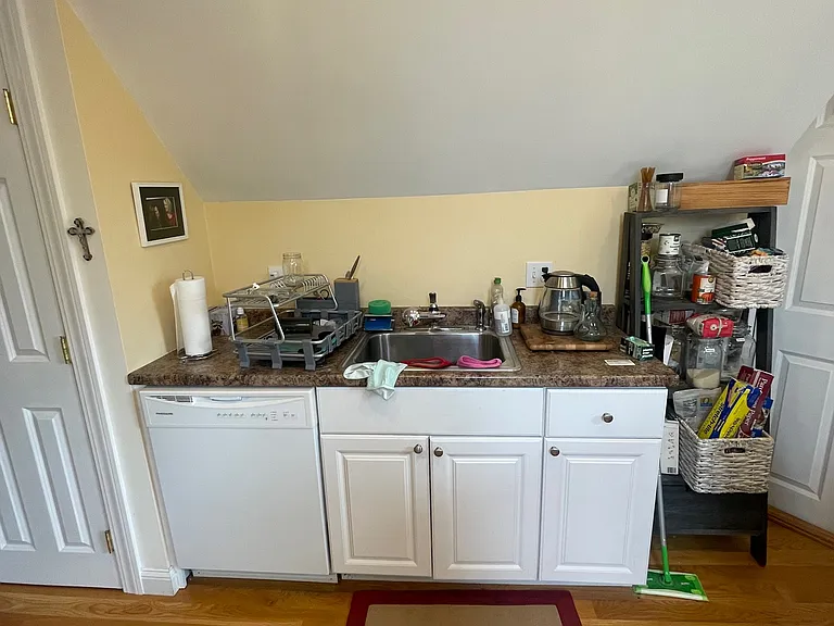 33 Belmont St #3 — Photo 8