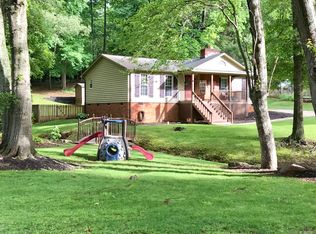 107 Tankersley Dr, Simpsonville, SC 29681
