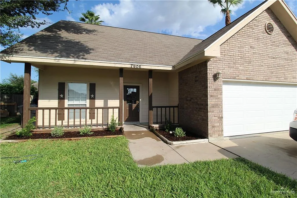 3 bed, 2.5 bath, 1743 sqft, $1,695 — Photo 1