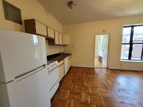 3rd image of 300 Quincy St #3CC