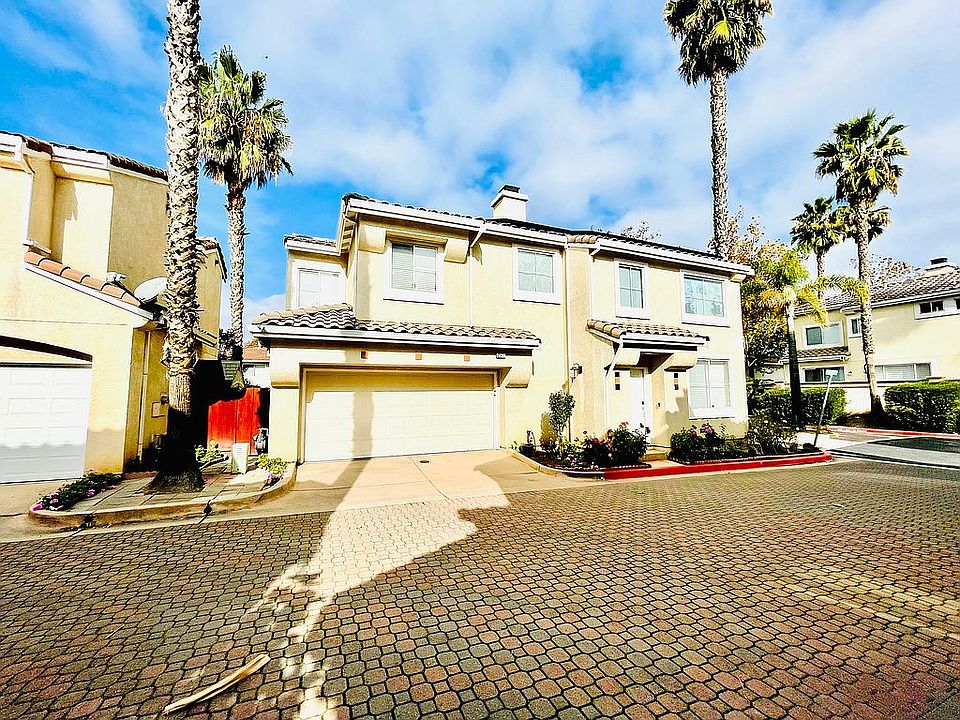 2nd image of 2577 Lady Palm Ct