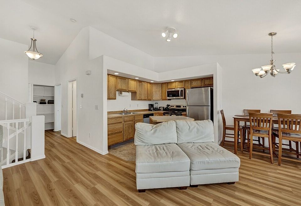 1st image of 1006 San Fernando St Unit A