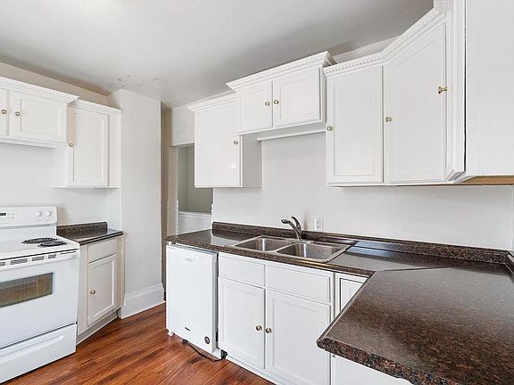 3rd image of 688 6th St E #2