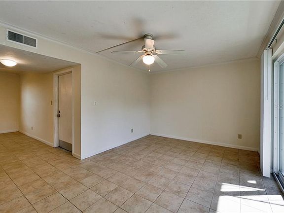 5th image of 200 Saint Andrews Blvd APT 1502