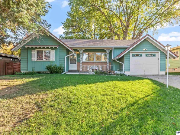 4659 Spring St, Omaha, NE 68106