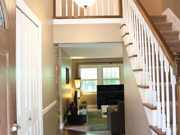 2nd image of 2441 Waltham Dr