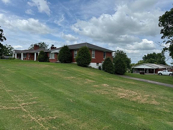 5th image of 200 Blue Grass Dr