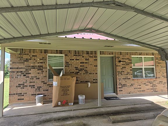 2nd image of 1521 W Court St #4