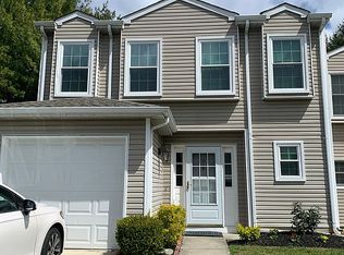 9 S Pointe Cir, Tinton Falls, NJ