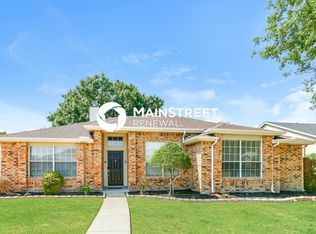 8102 Lake Bend Dr, Rowlett, TX