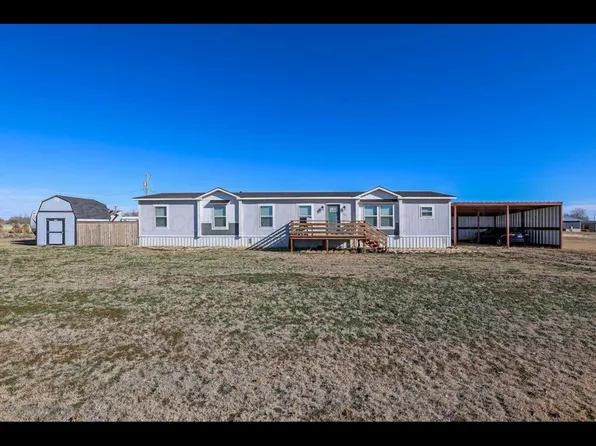707 Trice St, Claude, TX 79019