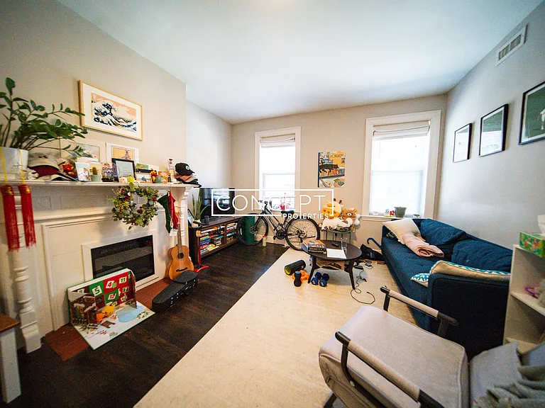 26 John F Kennedy St #4F — Photo 5