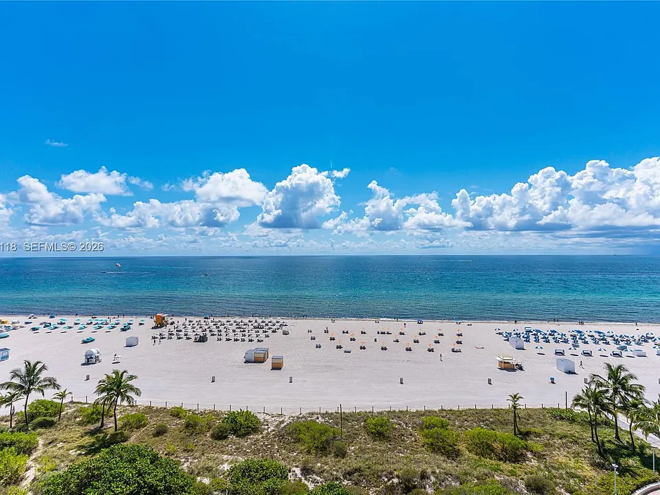 1455 Ocean Dr #1106
