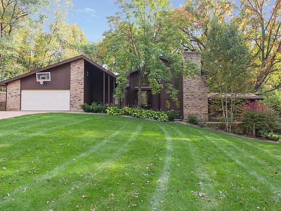 Lots of room for kids to play!
4650 129th St. W., Apple Valley, MN 55124