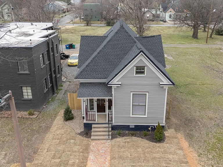 1420 Commerce St — Photo 33