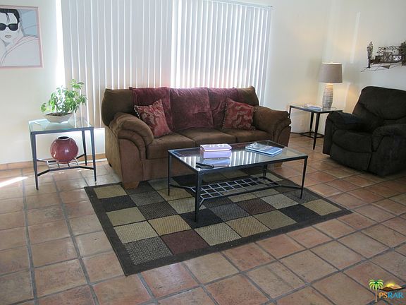 5th image of 2100 E Calle Felicia