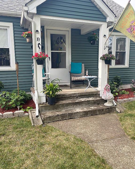 1st image of 19 Moyers St