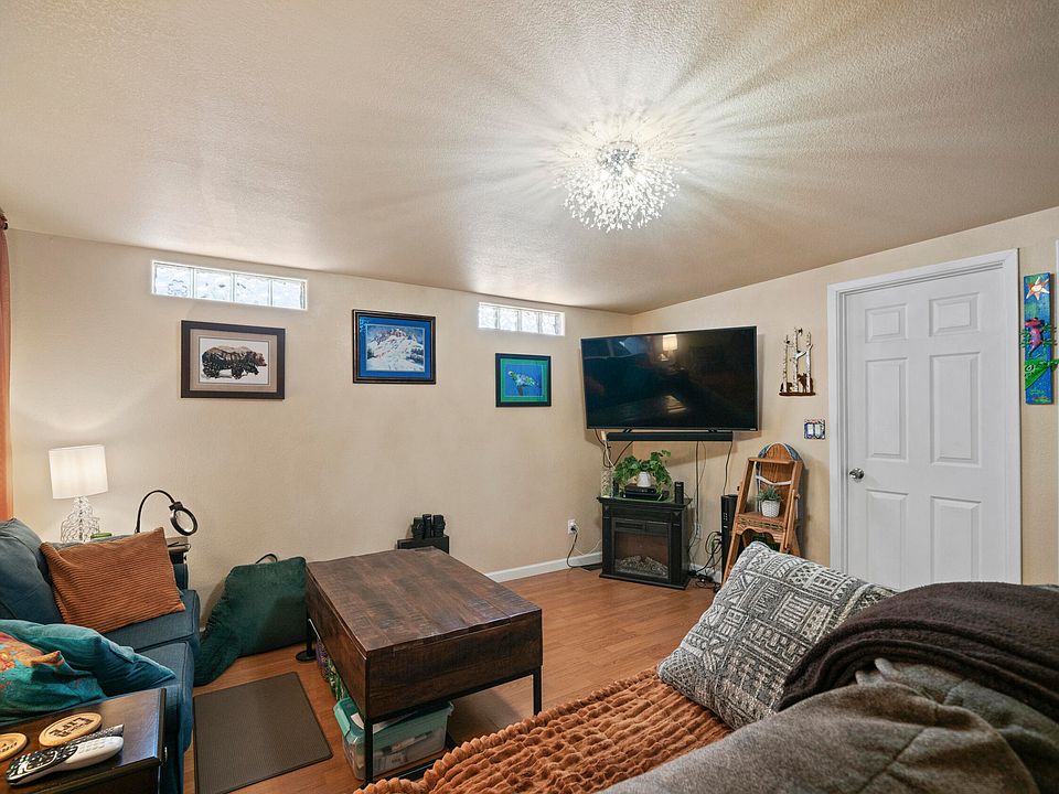 1st image of 922 NICKEL Drive