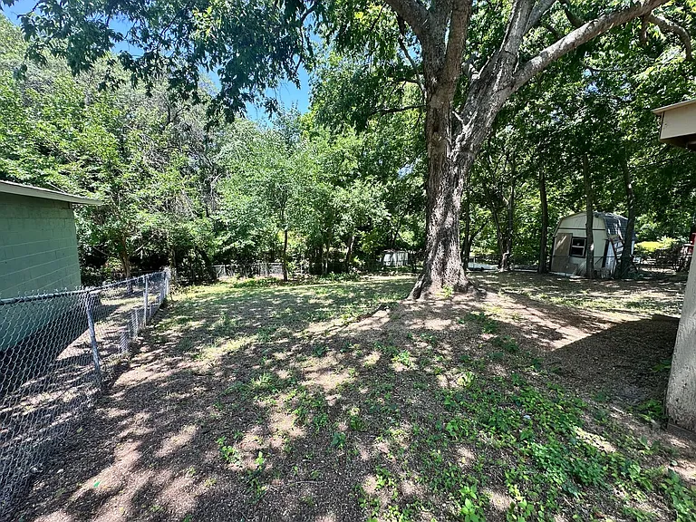 1234 S Brazos St — Photo 17