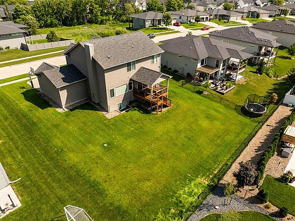 4th image of 350 NE Bobcat Dr