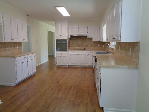 3rd image of 2105 Westfield Dr