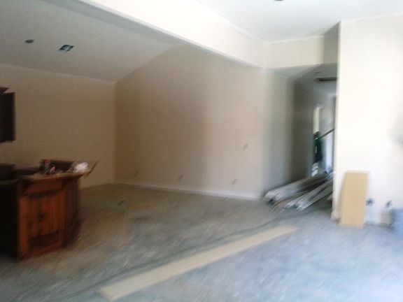 2nd image of 121 Kellog Ave