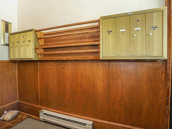 5th image of 326 10th Ave S APT 4