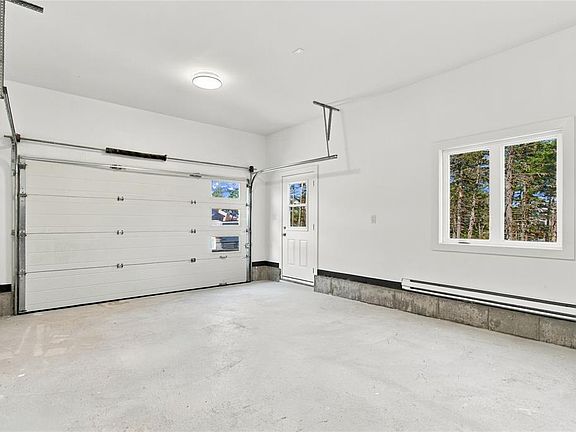 5th image of 42 Windgap Road