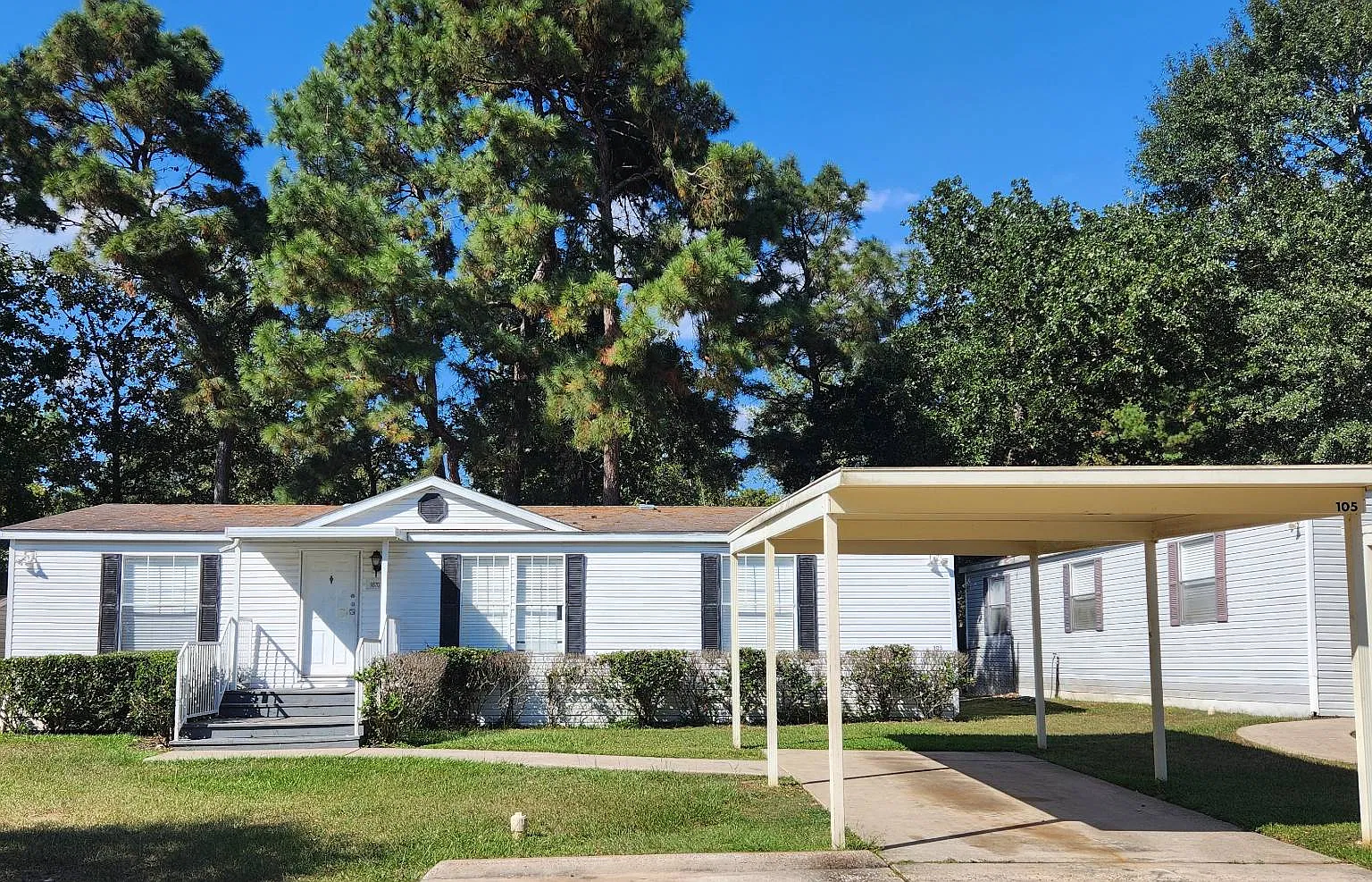 3 bed, 2.0 bath, $1,430 — Photo 1