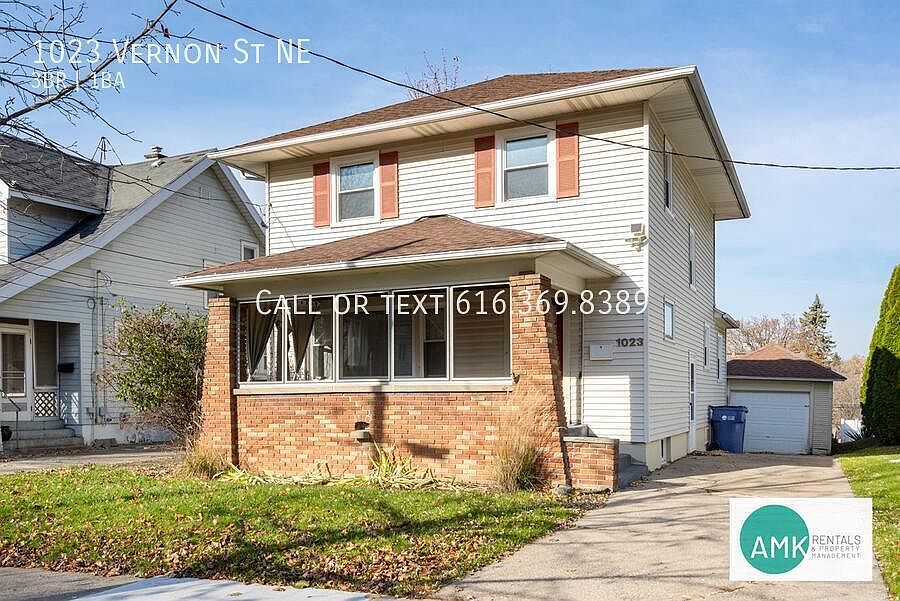 1st image of 1023 Vernon St NE