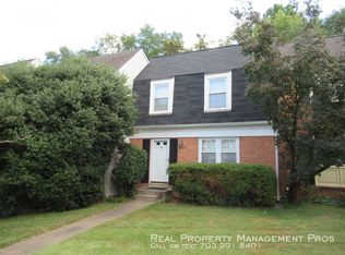 3029 Ellenwood Dr, Fairfax, VA 22031