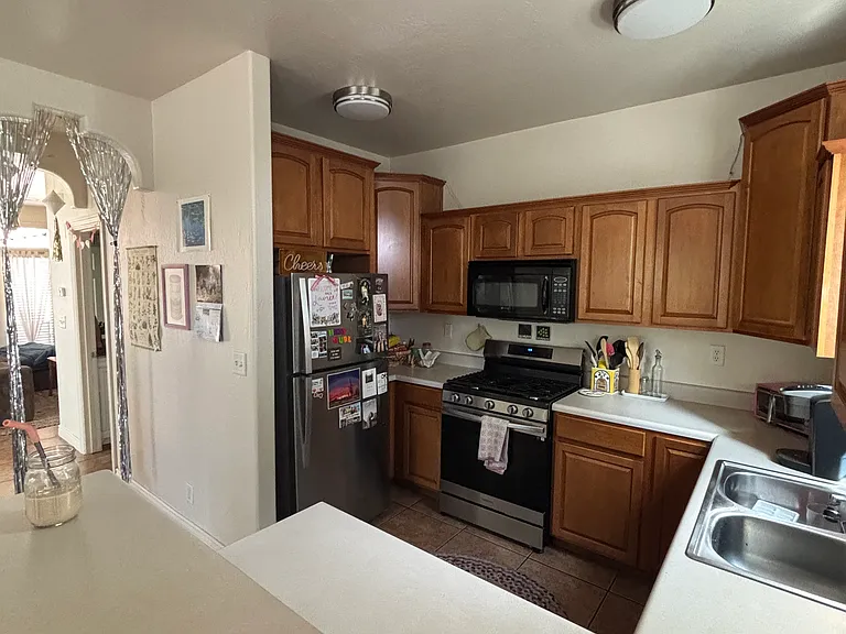 1299 E Makayla Way — Photo 12