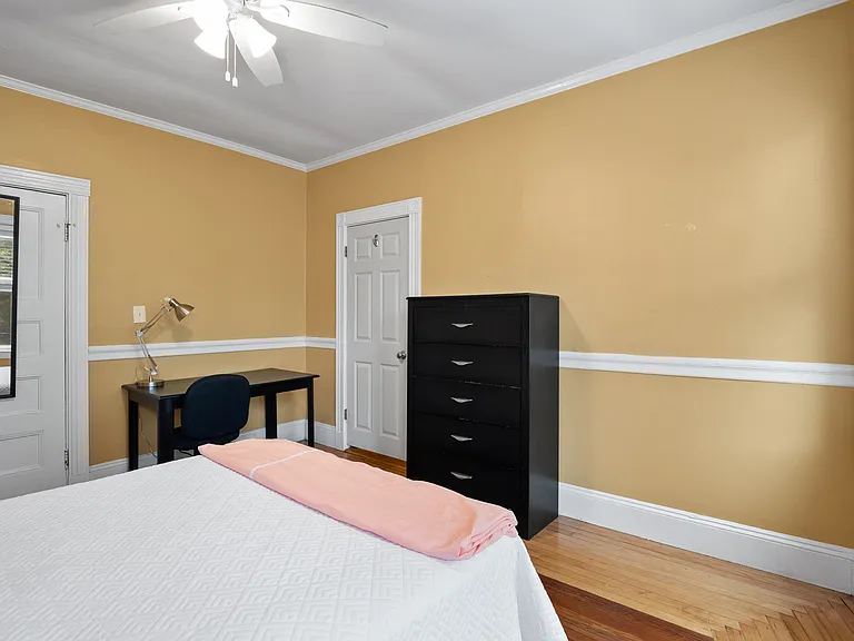 54 Chester Ave #2 — Photo 9