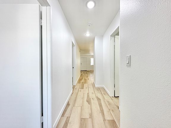 5th image of 14013 S Budlong Ave #101