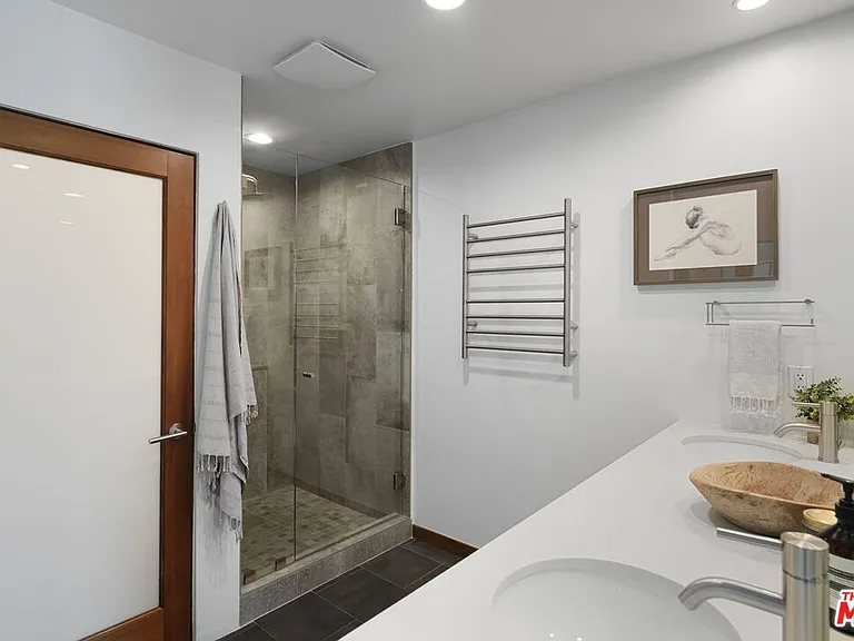 512 Brooks Ave #6 — Photo 29