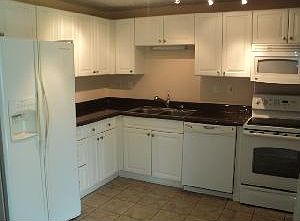 2nd image of 678 Cherryhaven Dr