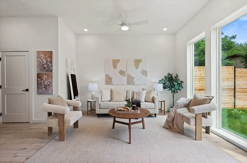 2 bed, 1343 sqft, $2,099 — Photo 2
