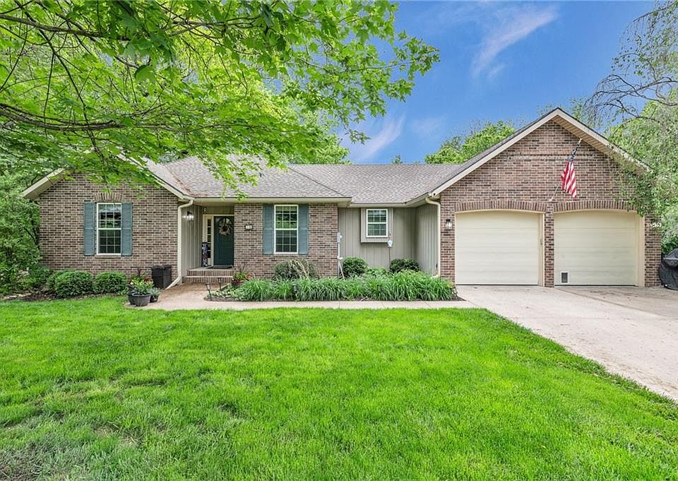1st image of 30 Village Circle Dr