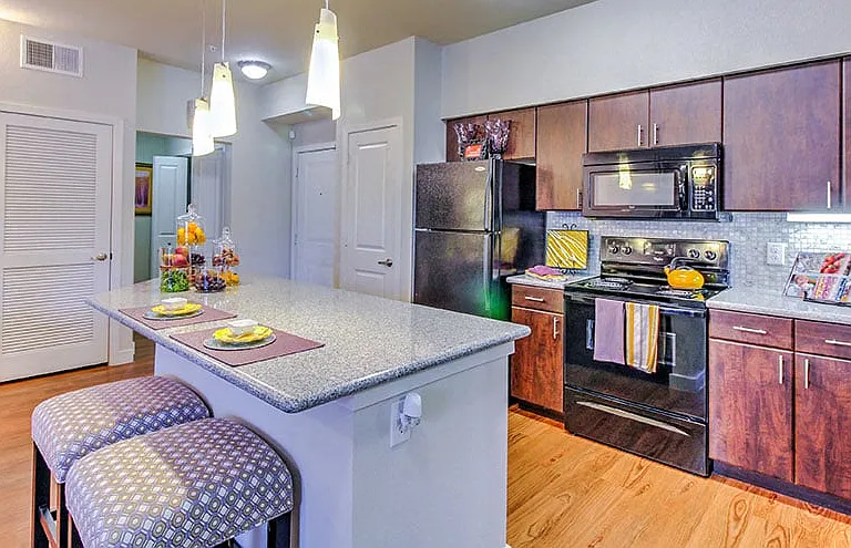 Connection at Buffalo Pointe Apartments — Photo 1
