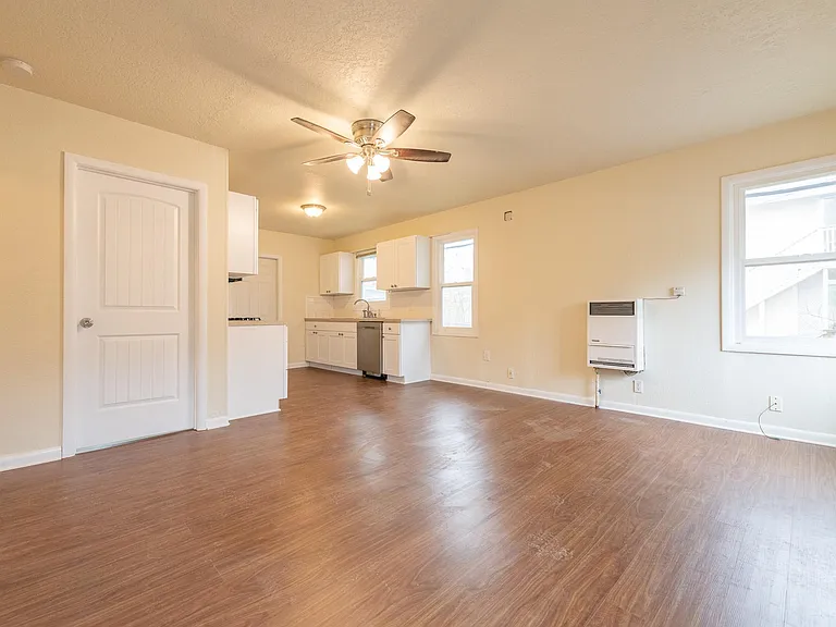 11130 NE Knott St — Photo 7