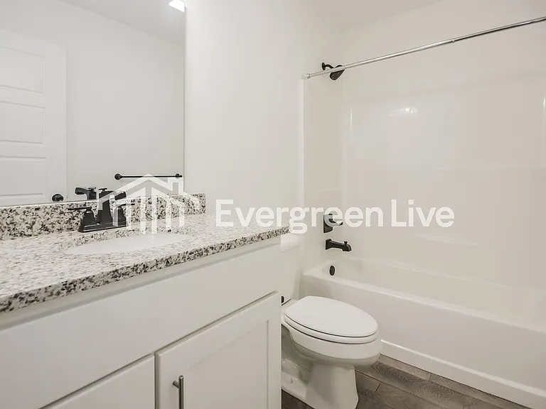 5900 Hoover St — Photo 14