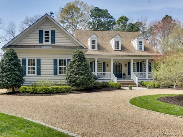 200 Kings Grant Dr, Yorktown, VA 23692