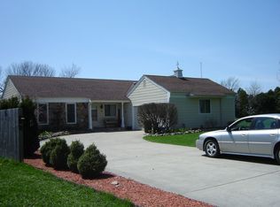 505 E Hawkeye Ln, Kentland, IN