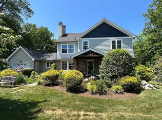 2 Lizbeth Ln, Berwyn, PA 19312