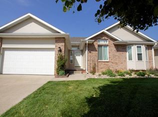 1005 Shoal Pointe Dr, Carter Lake, IA 51510