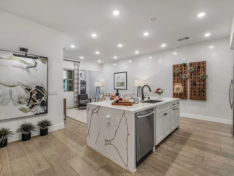 1000 Berryessa Ln #211 — Photo 2