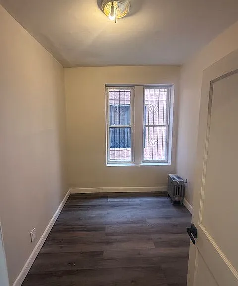 1144 Blake Ave #2 — Photo 8