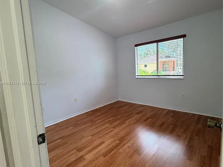 995 NE 34th Ave #201 — Photo 25