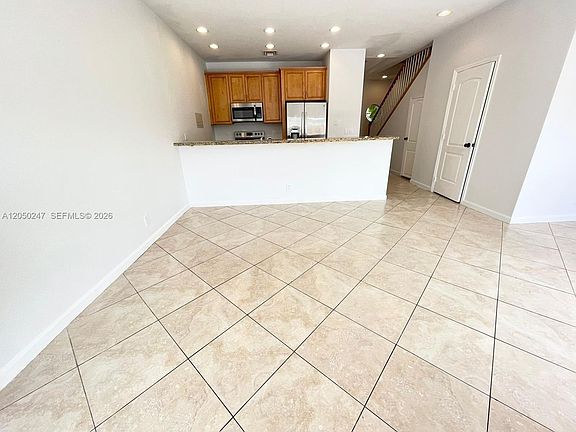 3rd image of 2307 Washington St APT 4
